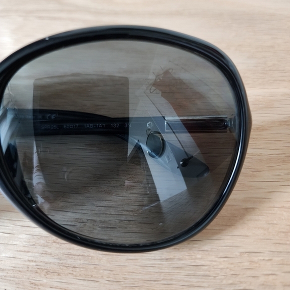 Prada Black Sunglasses SPR 25L without case shades - Picture 5 of 12